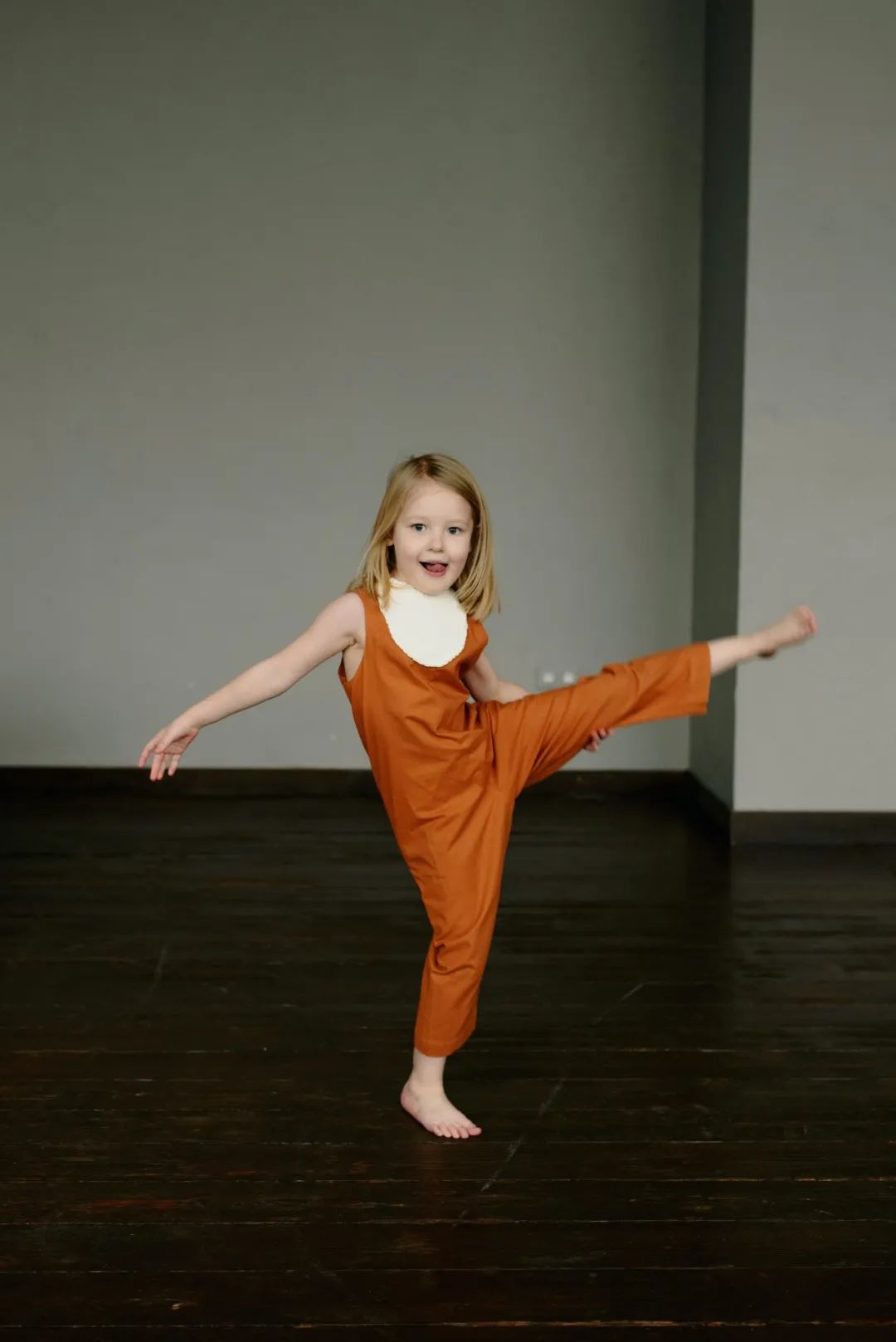 启蒙运动英语_英语dvd清华英语语感启蒙_英语启蒙**启蒙早教