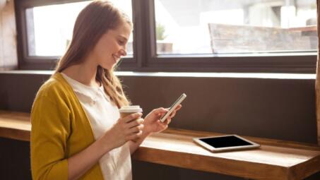 **听什么英语练听力_英语听力在线听免费软件_英语入门听力该听什么