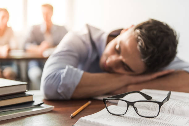 国际经济与贸易，金融学，经济学（证券投资方向）。哪个比较适用于企业的经营和管理啊？