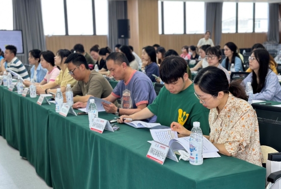 英语课英语_考英语二可以看英语一的课吗_四年级1课1课练英语答案