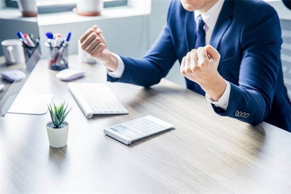 英语中级口语跟六级_中级英语口语_英语中级口语 课后答案