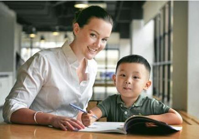 外教教英语性价比低_线上英语哪家性价比高_上线上英语线上课好吗