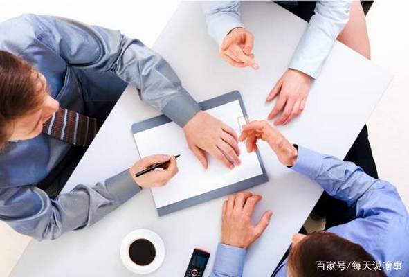 雅思报实体班还是网课_报托福或雅思班多少钱_雅思报班多少钱