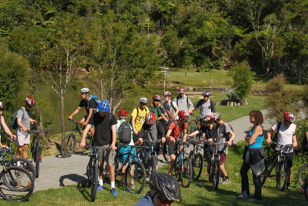 为什么中国学生去澳大利亚留学_去西班牙留学什么专业好_英语不好去哪个国家留学