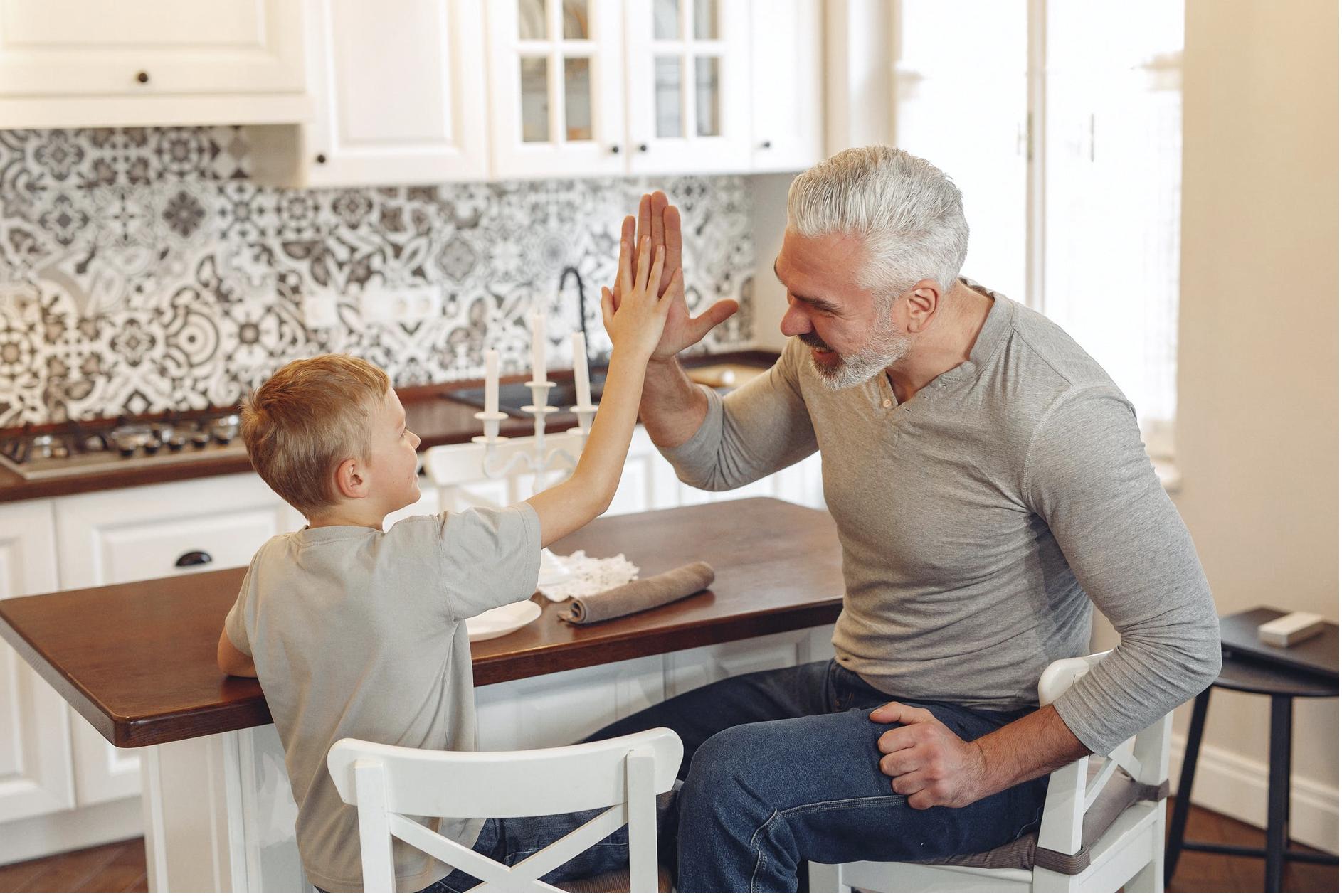 如何给**英语启蒙_ 家庭教育下的英语启蒙_4岁**英语水平