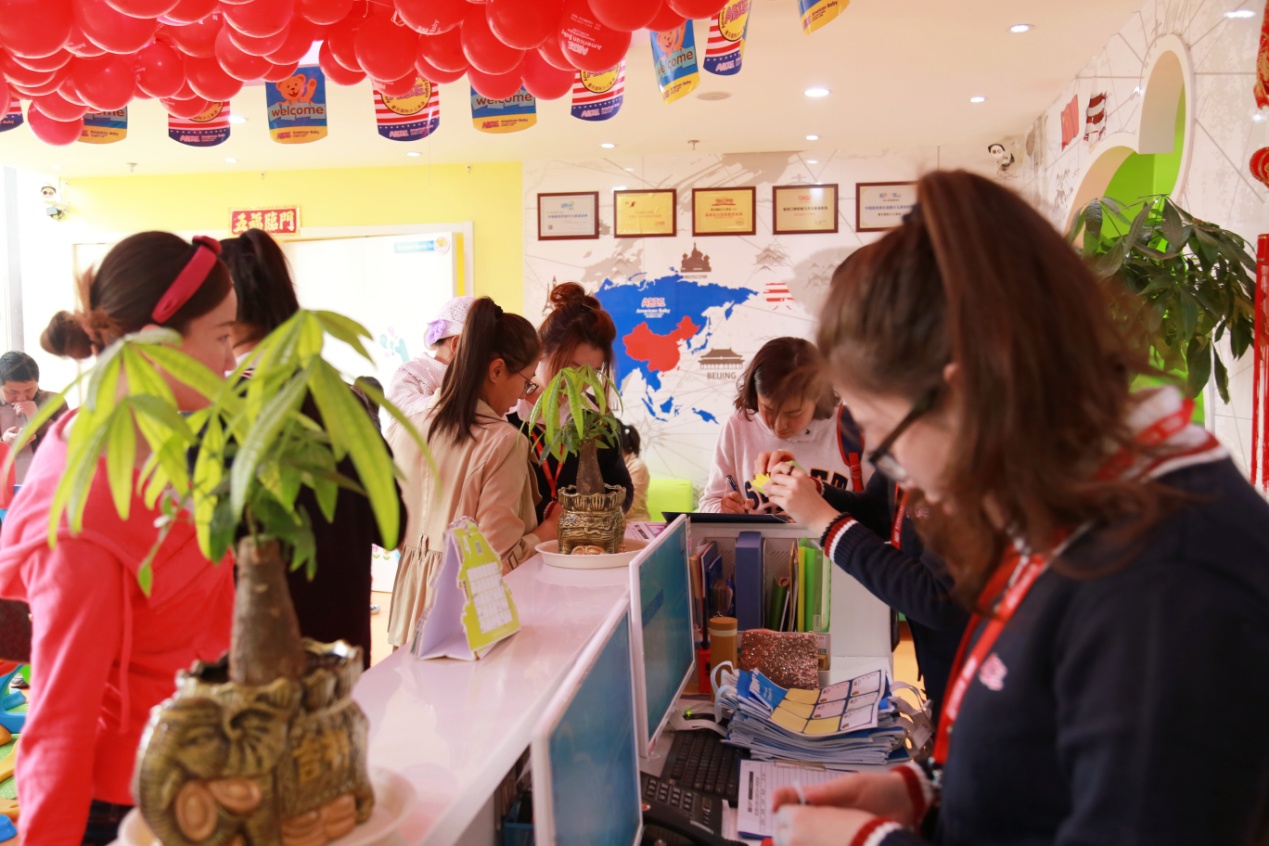 大连英语培训机构_爱贝大连高新万达中心校长张婧毅_爱贝国际**英语大连高新万达中心