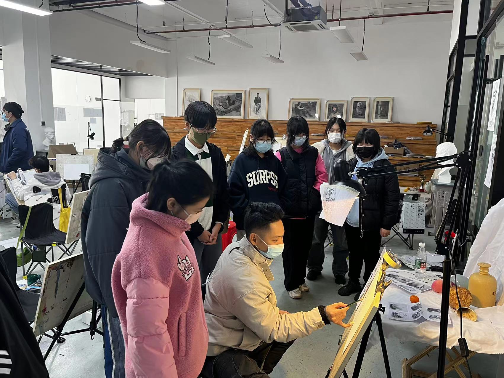 美术培训班收费价格表_美术生集训学费_美术生培养费用