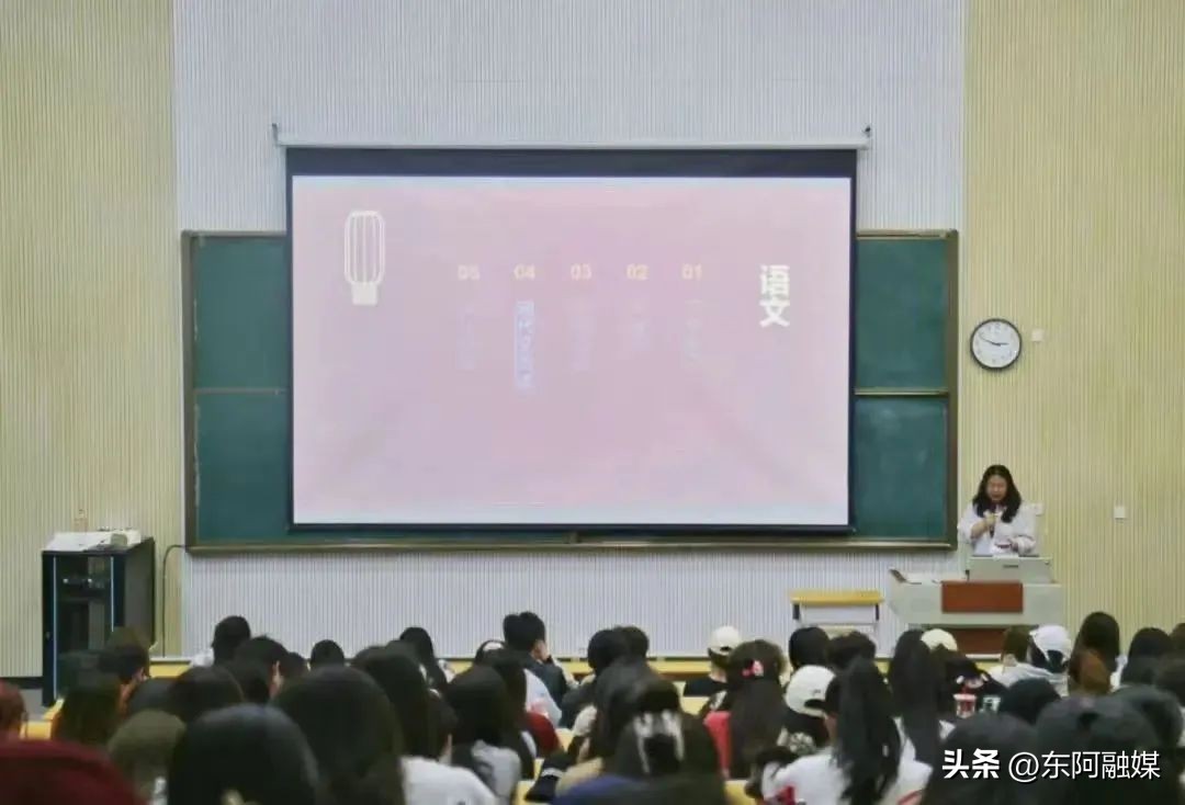 _ 2022级中文专科专业专升本录取率 _商务英语班