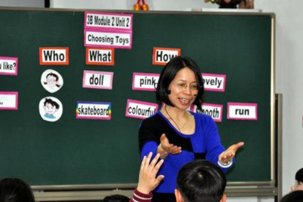 你在哪个班英语_英语年级班级表达法_英语描述年级班级