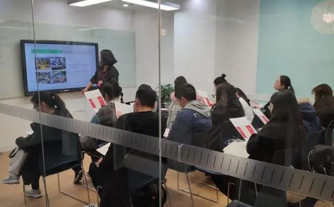 英孚教育成人英语课