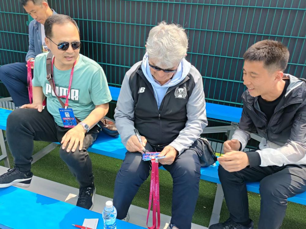 国足外教米卢_米卢蒂诺维奇 大连足球青训基地 中国体联世界杯