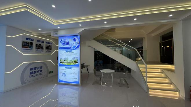 在线**英语培训市场规模_网上好的英语外教_**英语培训行业发展现状