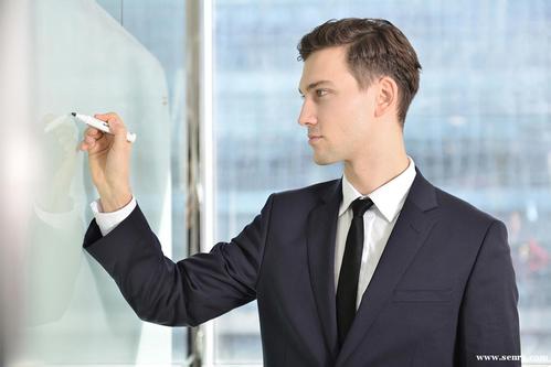 阿卡索英语培训班_如何选择适合**的英语网课_如何筛选好的英语网上教学平台