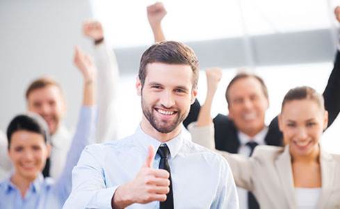 成人外教英语一对一怎么样啊_成人一对一学英语口语_提升成人口语地道性