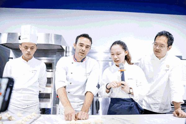 莱芜雅思线上培训课程班_莱芜外教线下培训机构_莱芜托福线上培训课程班